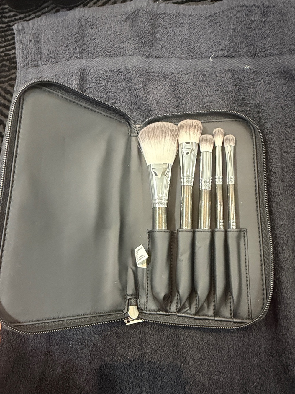 Sephora Professional 5-Piece Makeup Brush Set in Black